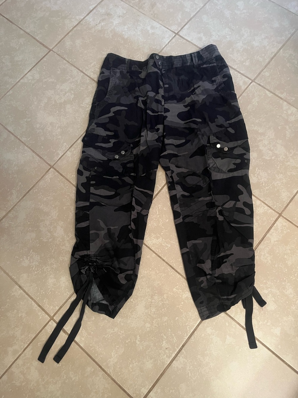 Women’s Black Gray Camo Cargo Pants